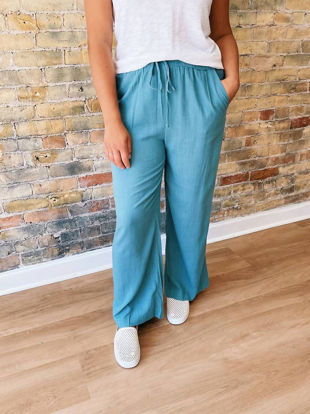 NEW ZENANA sherryl linen pants in light blue